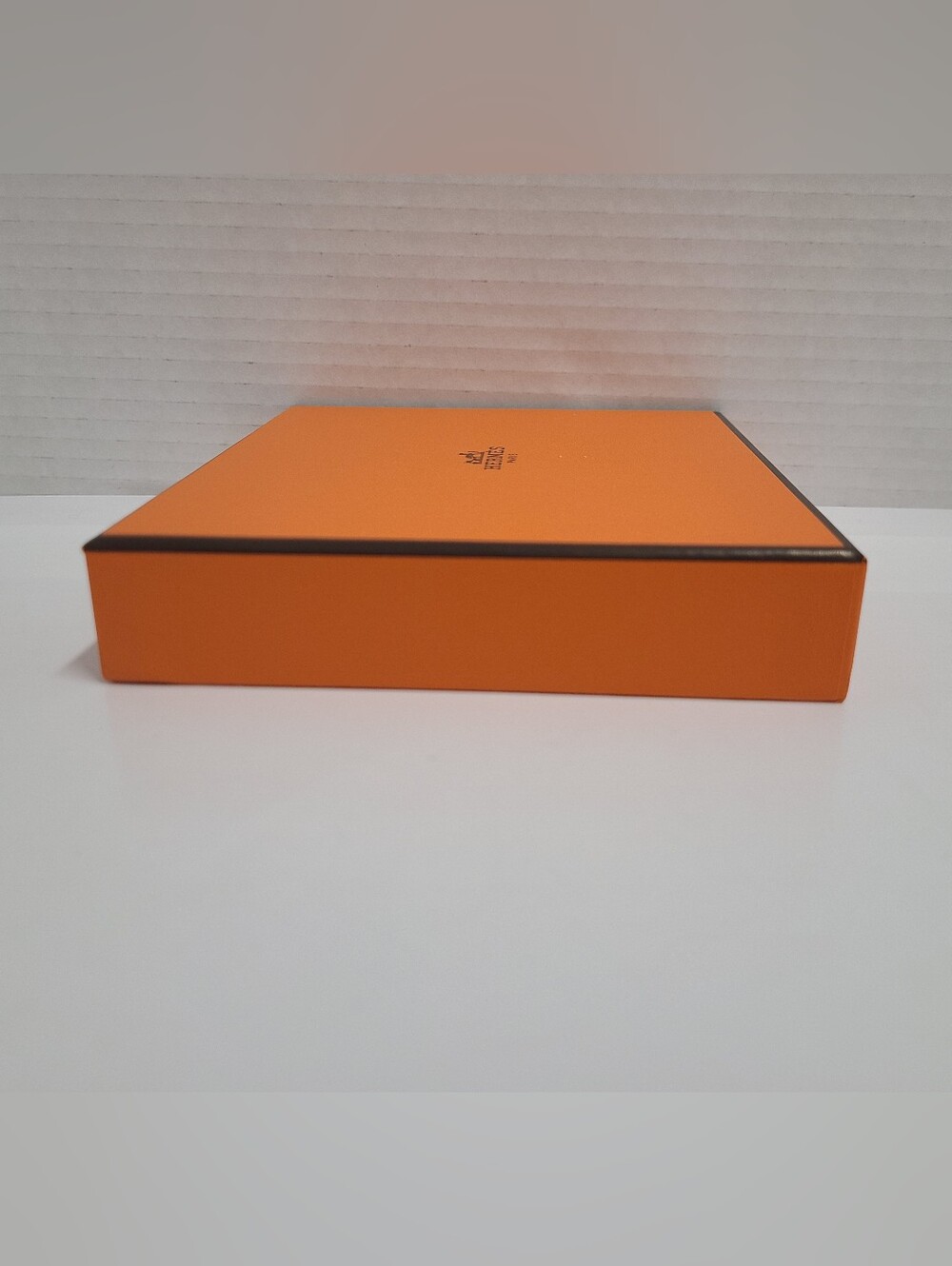 Hermēs Paris Small Square Gift Box - Picture 6 of 12